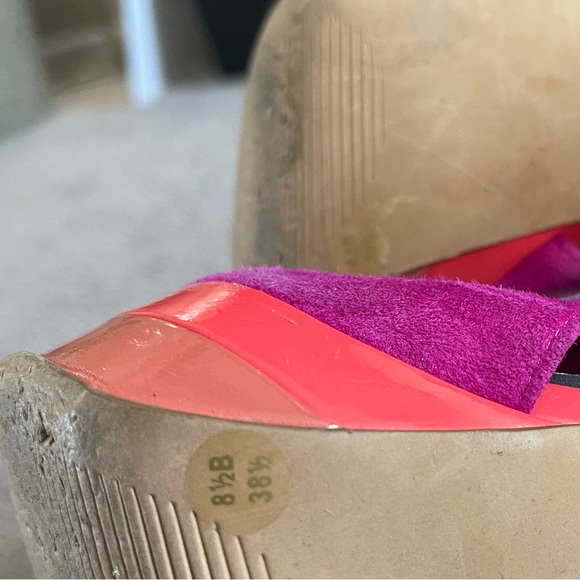 Size 8.5 Jessica Simpson heels with zippers on the back, multicolor - Picture 4 of 6